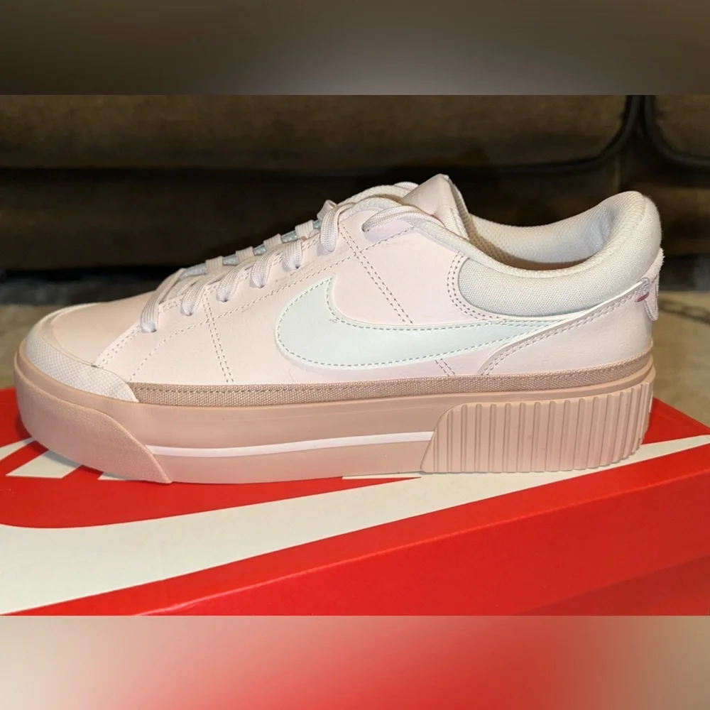 Nike Court Legacy Lift - Women’s Size 10
